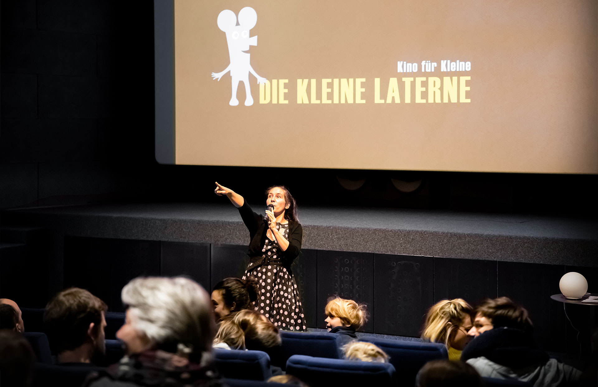 Die Kleine Laterne Wattwil Szene im Saal 1 während der Vorstellung
