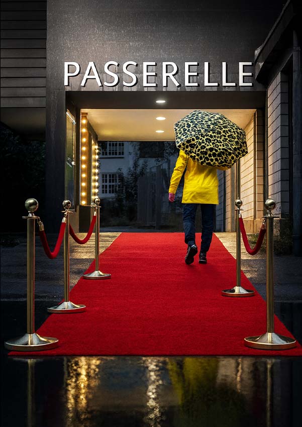 Roter Teppich zur Ladies Night vor dem Kino Passerelle